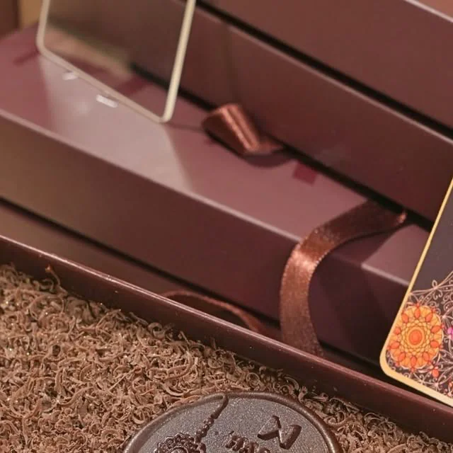 Maybac Raksha Bandhan hamper